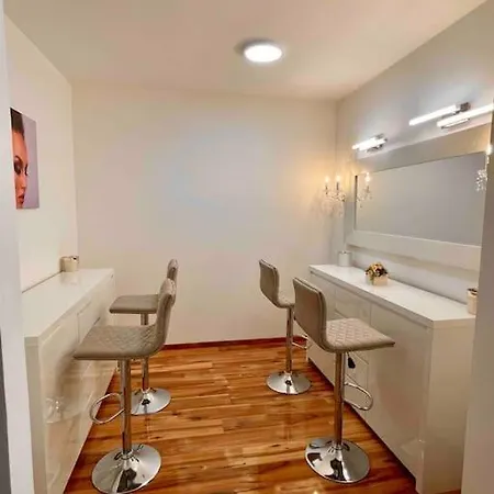 Tk Stylish Free Private Parking Garage * Budapest