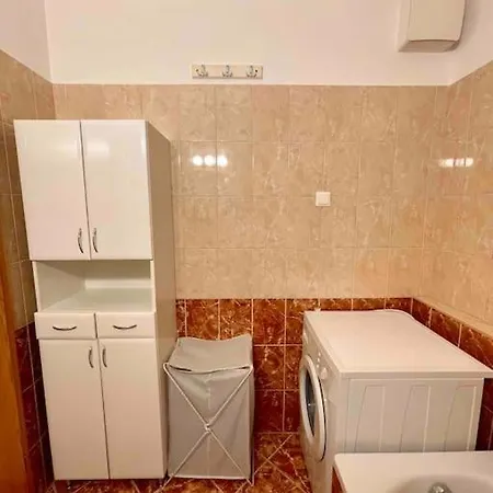 Διαμέρισμα Tk Stylish Free Private Parking Garage