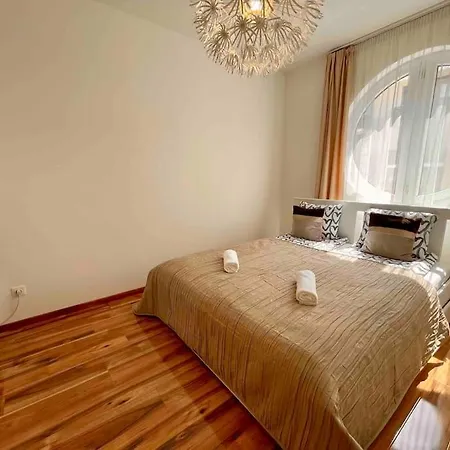 Tk Stylish Free Private Parking Garage Apartmán