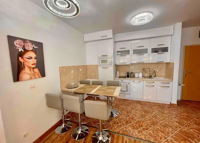 Tk Stylish Free Private Parking Garage * Budapeşte
